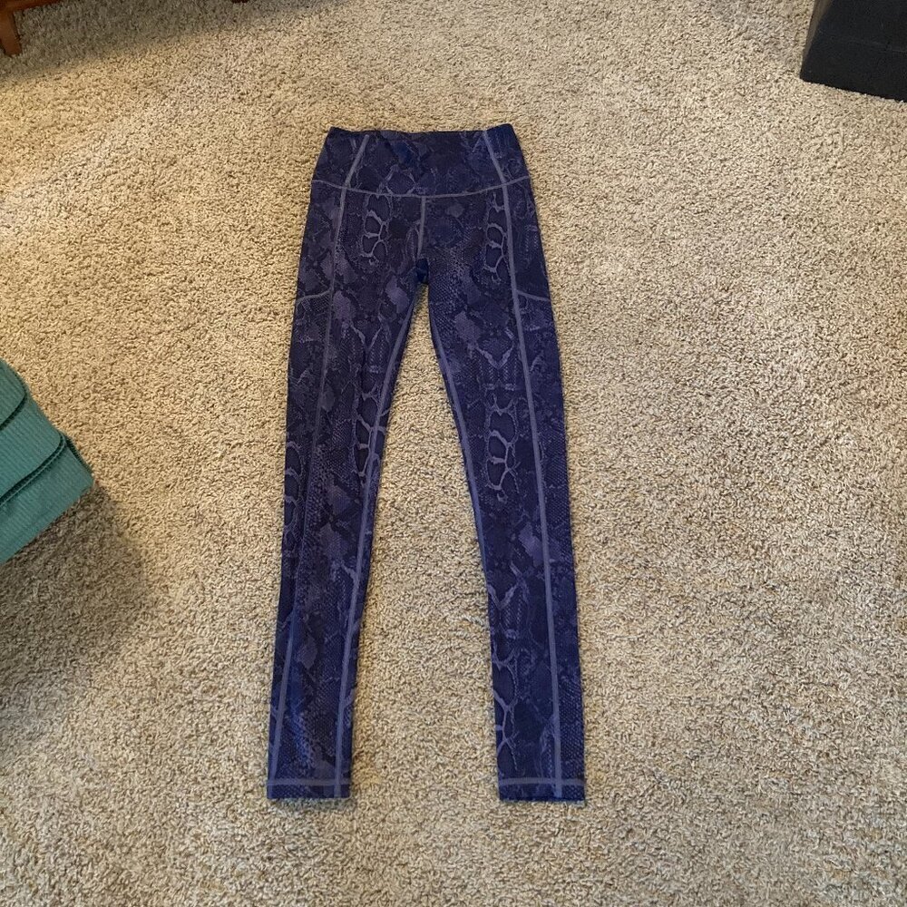 Victoria's Secret blue snake print yoga leggings sz XS